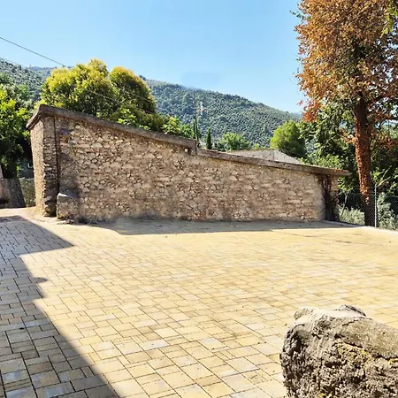 Viale Belvedere *